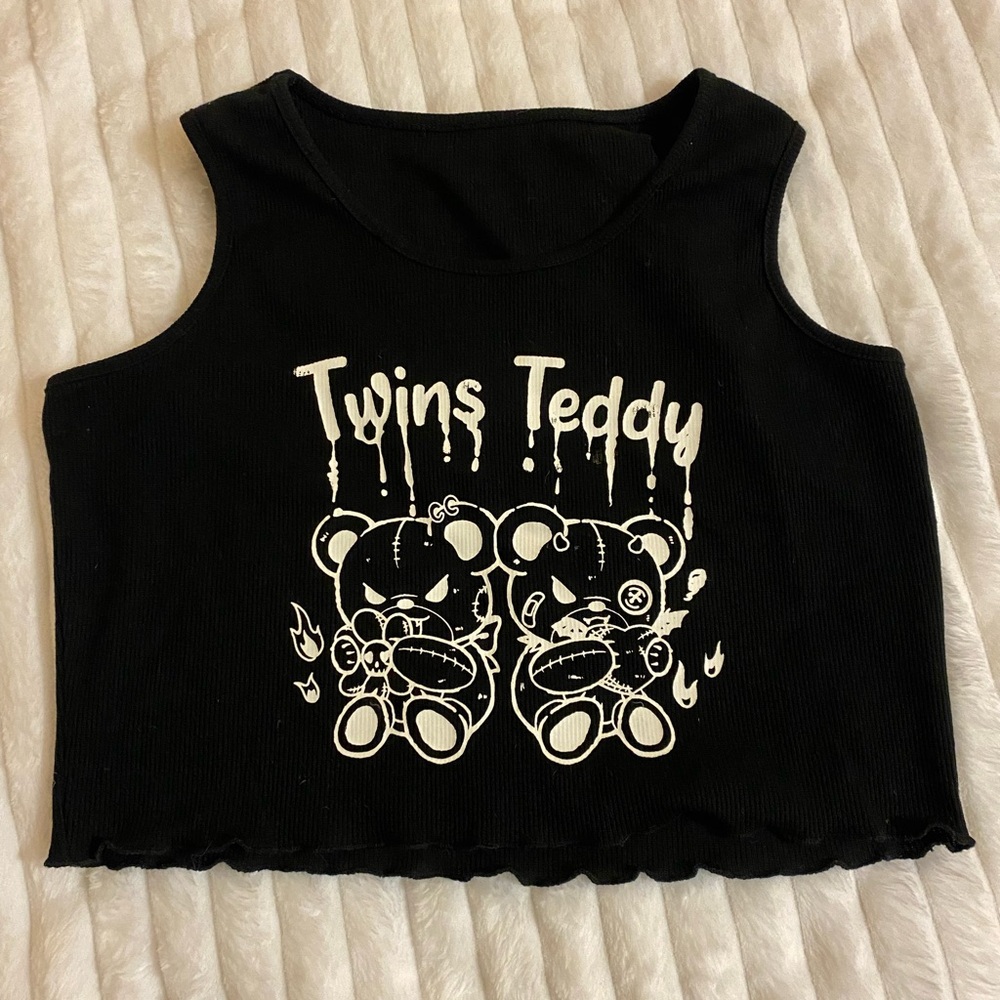 🐾 Romwe Crew Neck Sleeveless Goth Tank